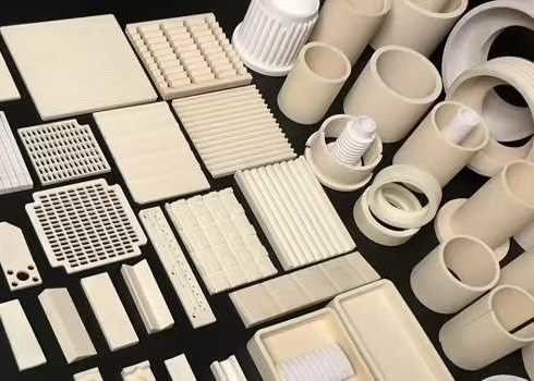 3000 एमपीए संपीड़न शक्ति Al2O3 थर्मल विस्तार के साथ सिरेमिक 7.2 X 10-6/K