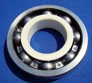 औद्योगिक ग्रेड सिलिकॉन नाइट्राइड सिरेमिक उच्च कठोरता और टूटने की कठोरता के साथ