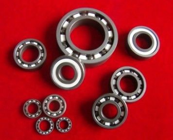 3.2 G/cm3 घनत्व 6.1 MPa फ्रैक्चर कठोरता के साथ काले / ग्रे SI3N4 सिरेमिक गेंदों