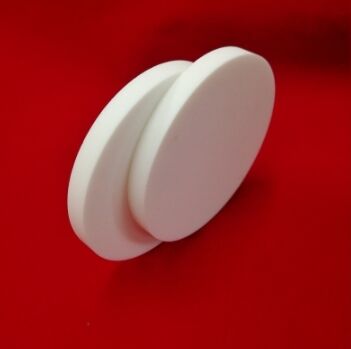 मशीन करने योग्य ग्लास सिरेमिक मैकोर सिरेमिक प्लेट, जो 65GPA का लोचदार मापांक प्रदान करती है, जो औद्योगिक इन्सुलेशन और यांत्रिक स्थायित्व के लिए एकदम सही है